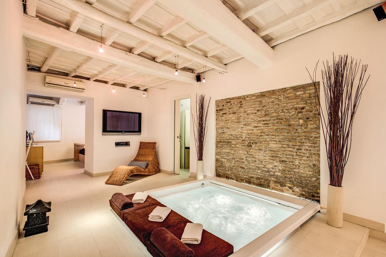 Yh Jacuzzi Suite Roma Exterior foto
